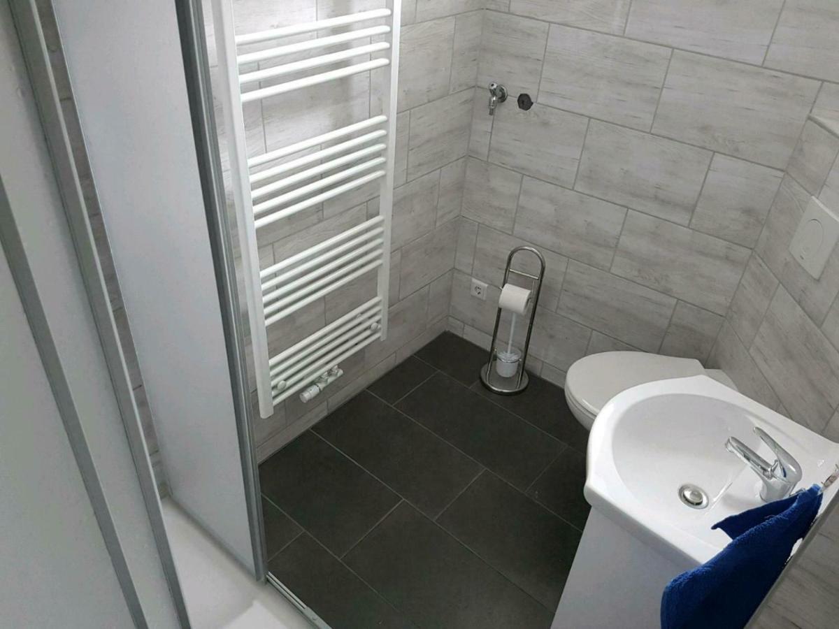 Einraum-Ferienwohnung 46M2 Eisenhuettenstadt-Diehlo Екстер'єр фото